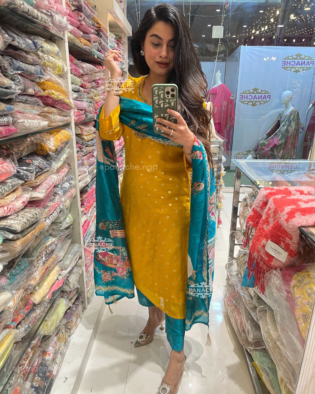 Chinnon Banarasi set