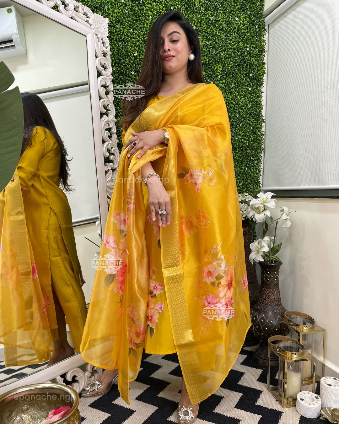 Appliqué yellow set