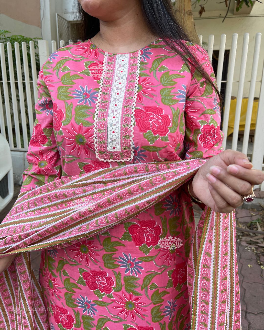 Print in print Barbie pink set