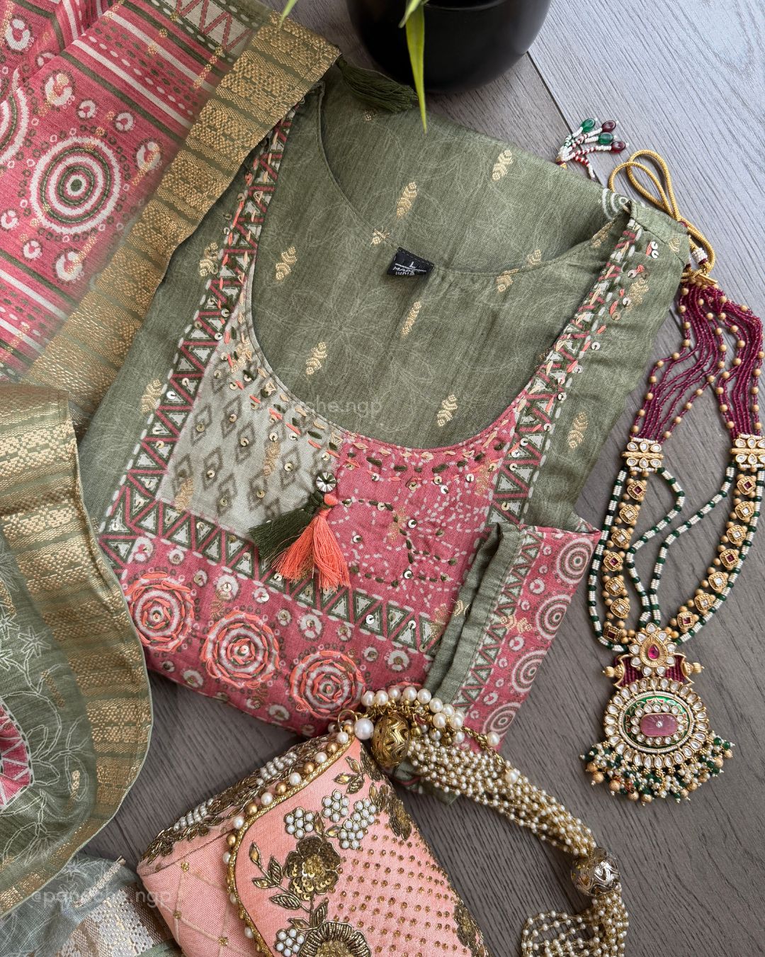 Katha olive set