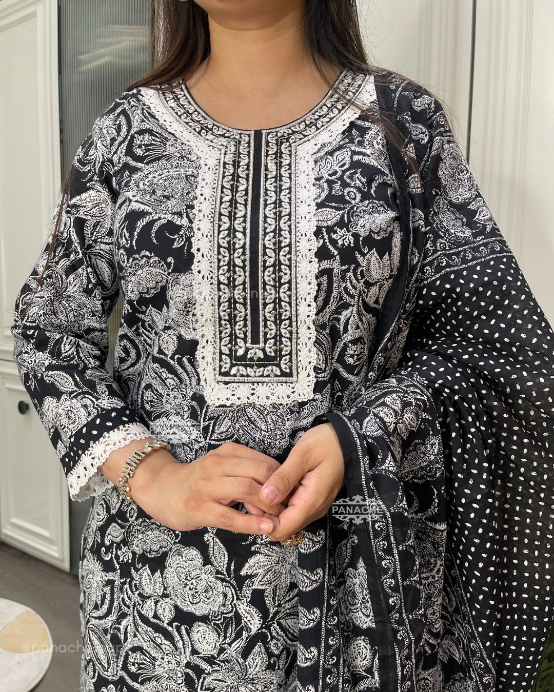 Monochrome Monday mul set