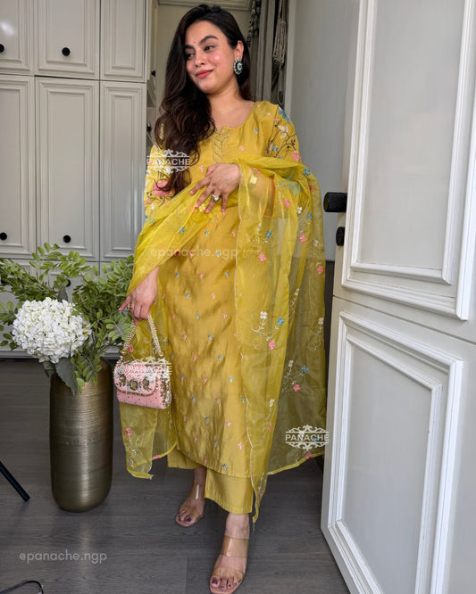 Sunshine embroidered suit sets