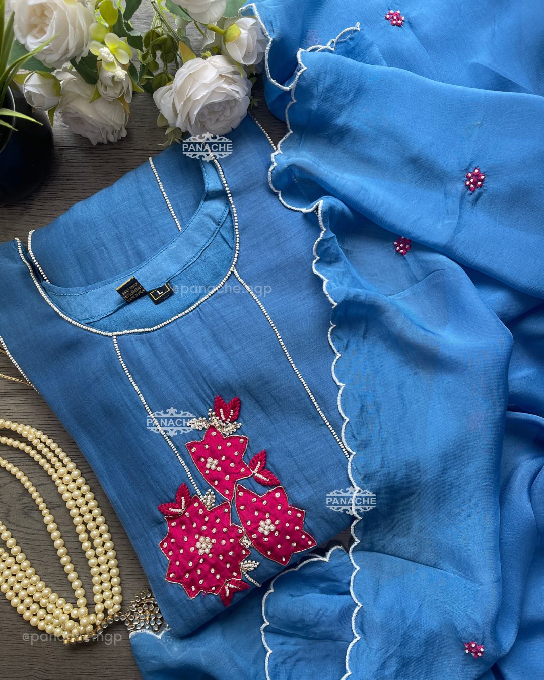 Appliqué floral blue set