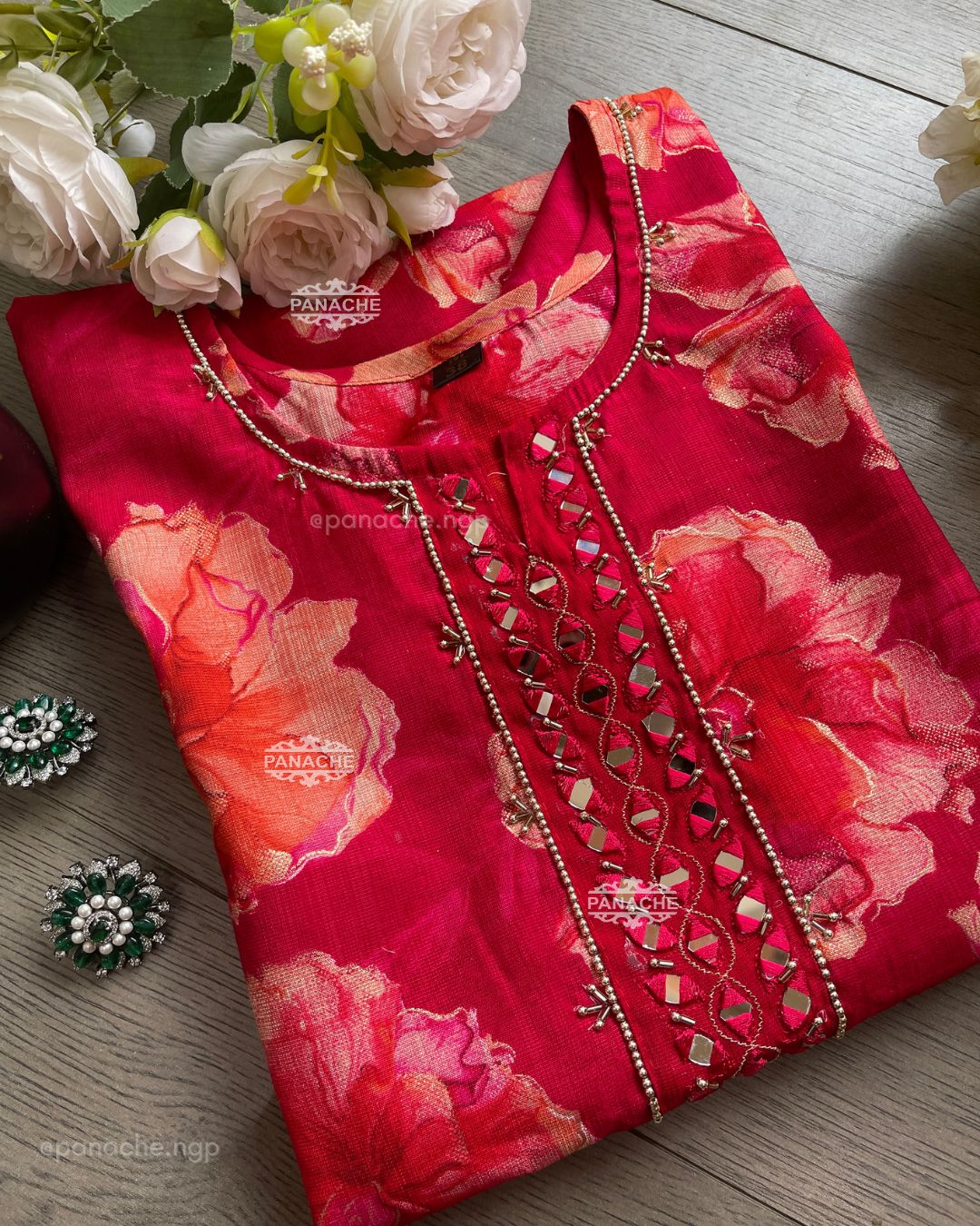 Scarlet floral set