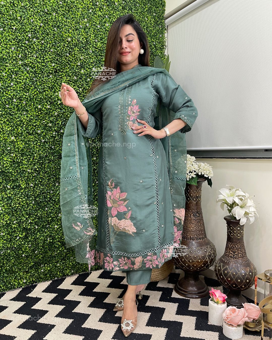 Olive Semiformal set