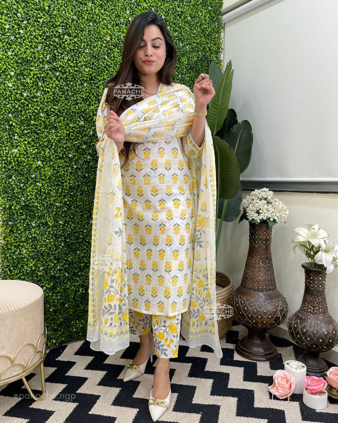 Budget Print on print yellow!