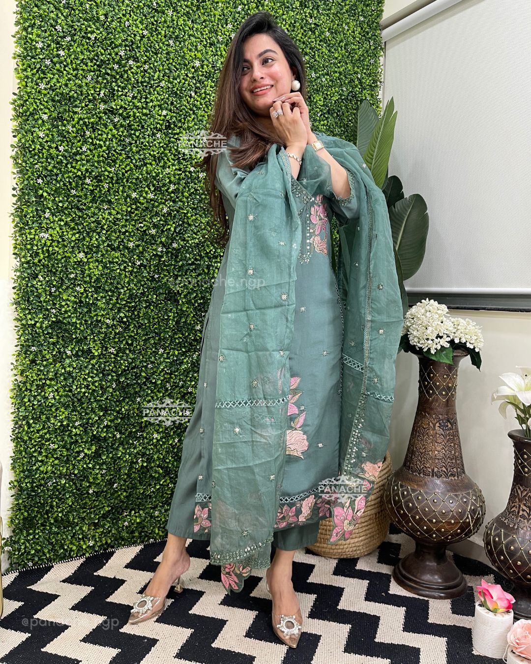 Olive Semiformal set