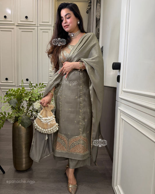 Shehnai suits set