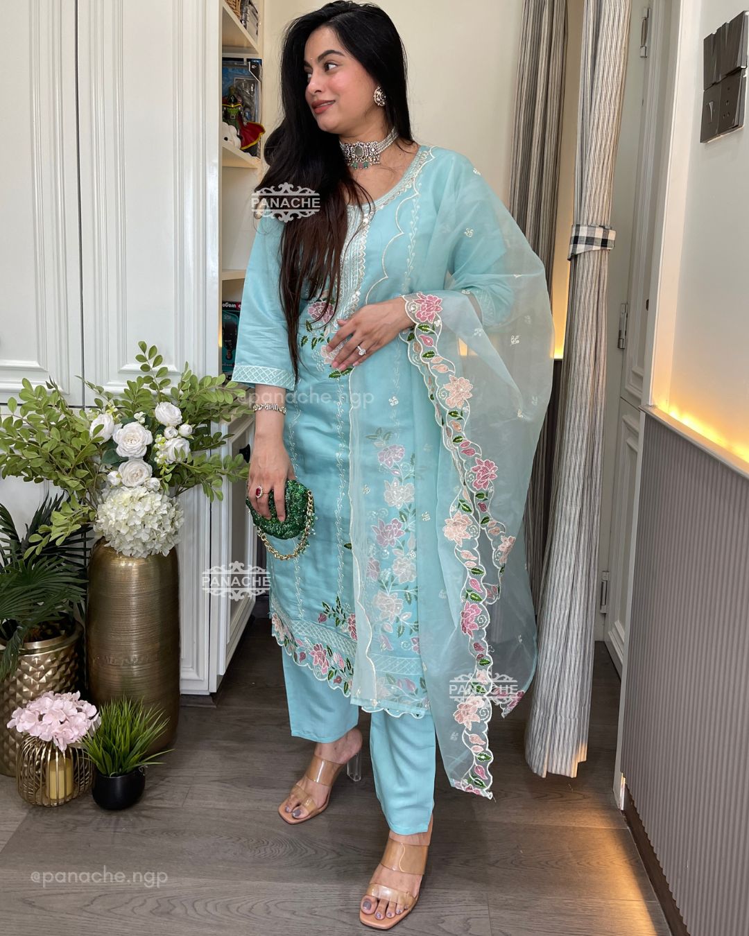 Pastel floral garden set