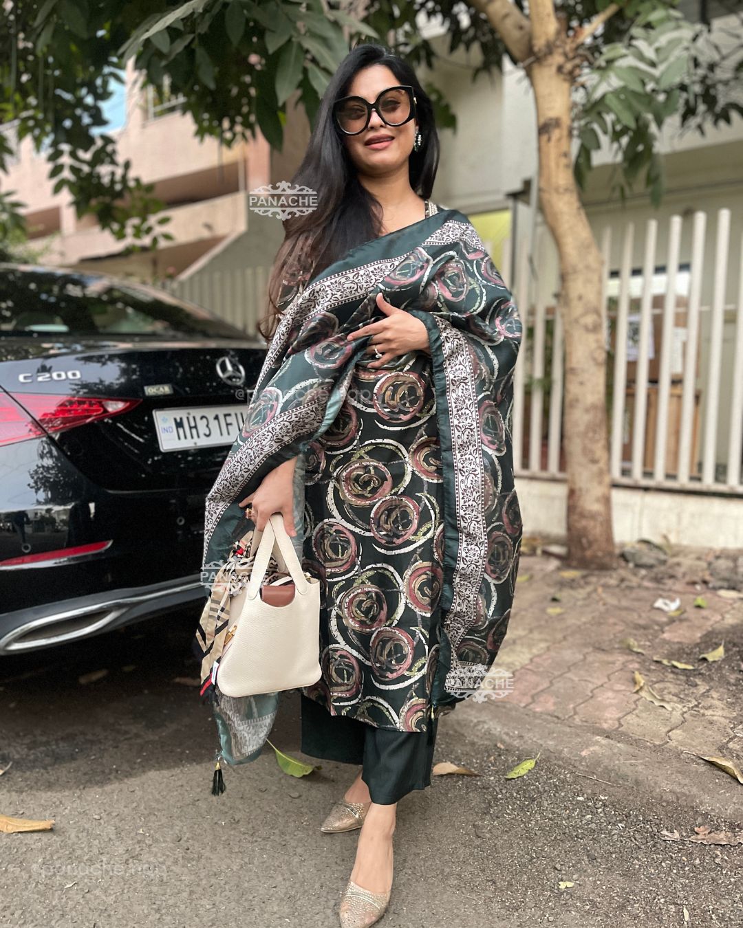 Printed semiformal budget range