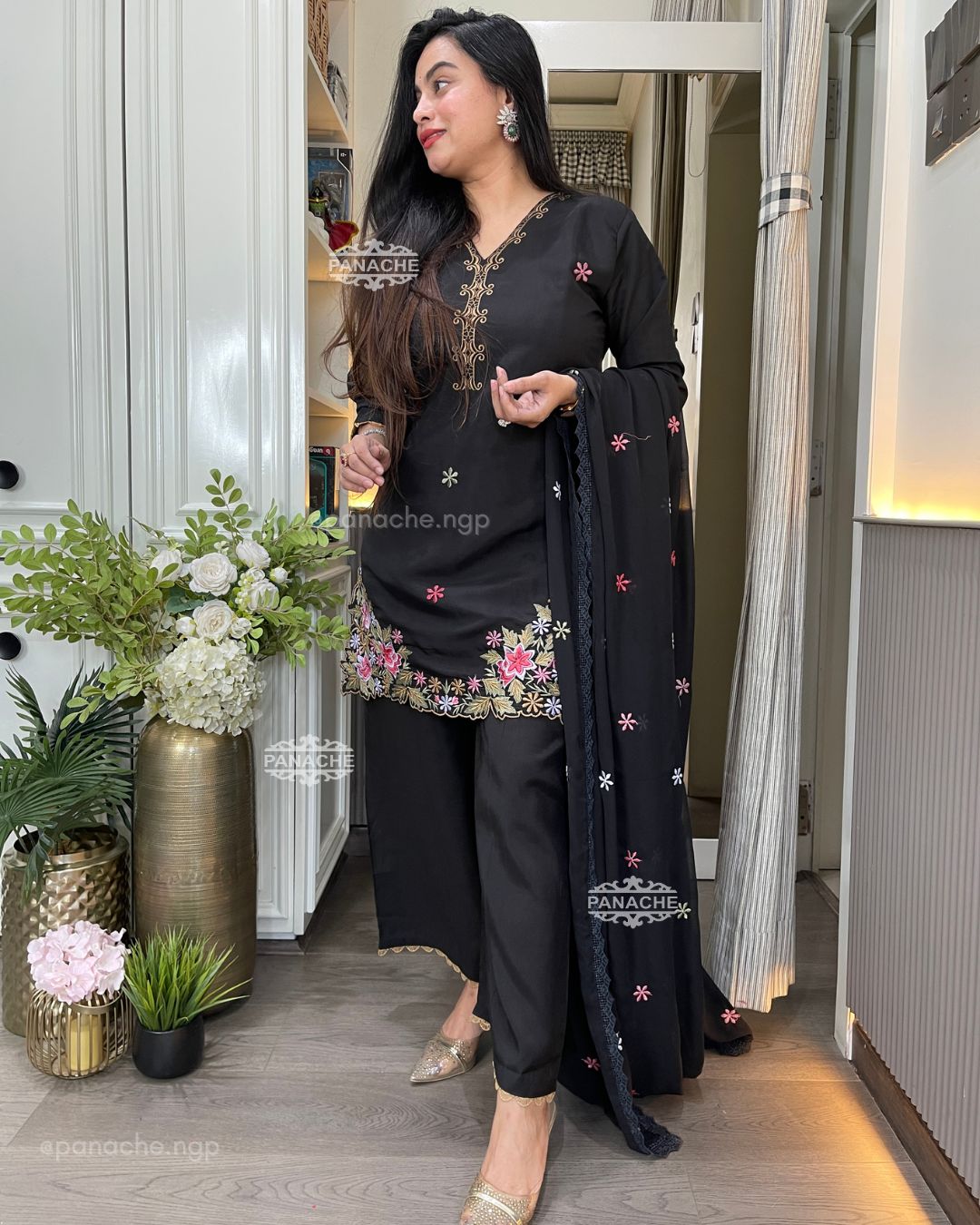 Monochrome twist suit set