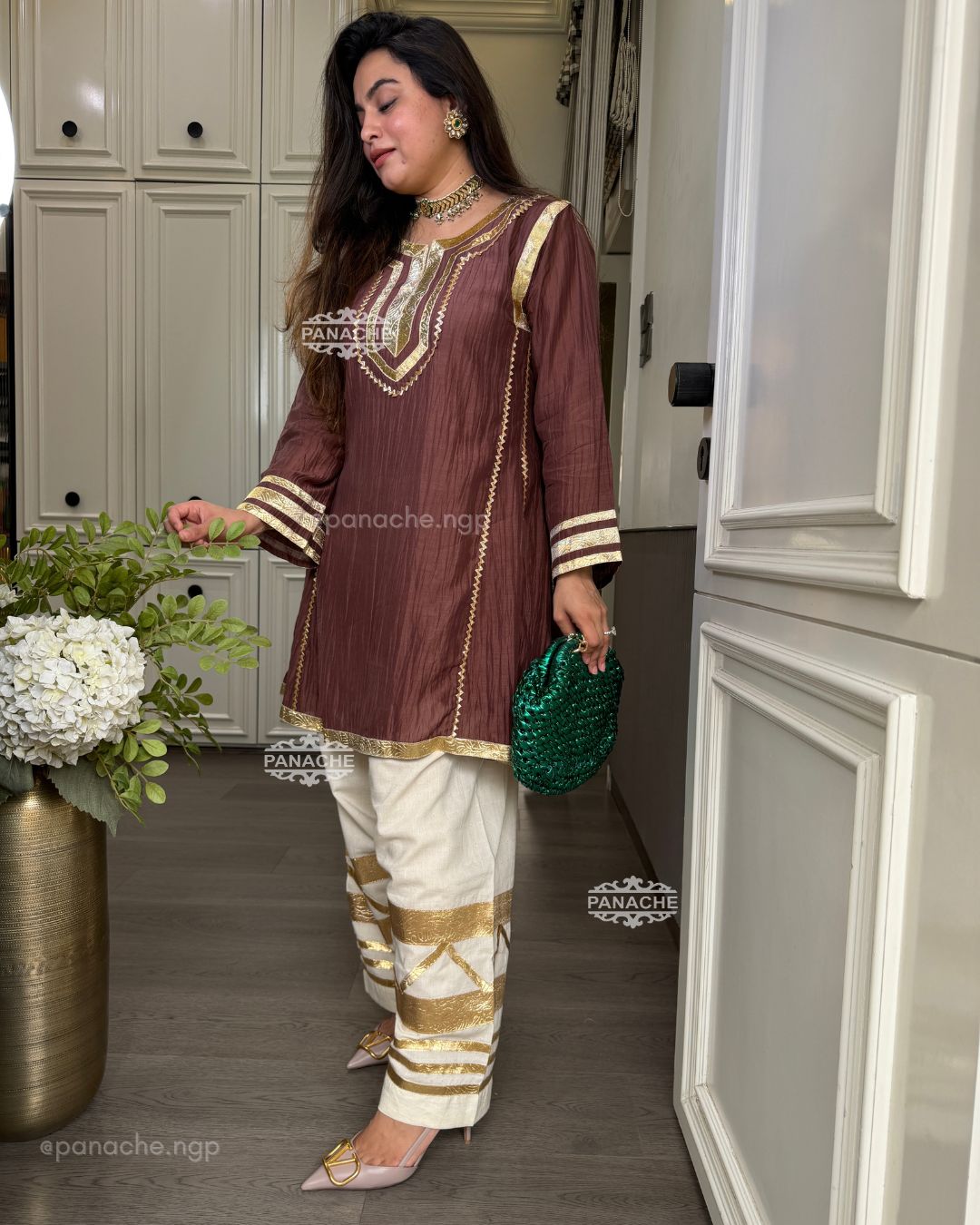 Firoz Farshi set