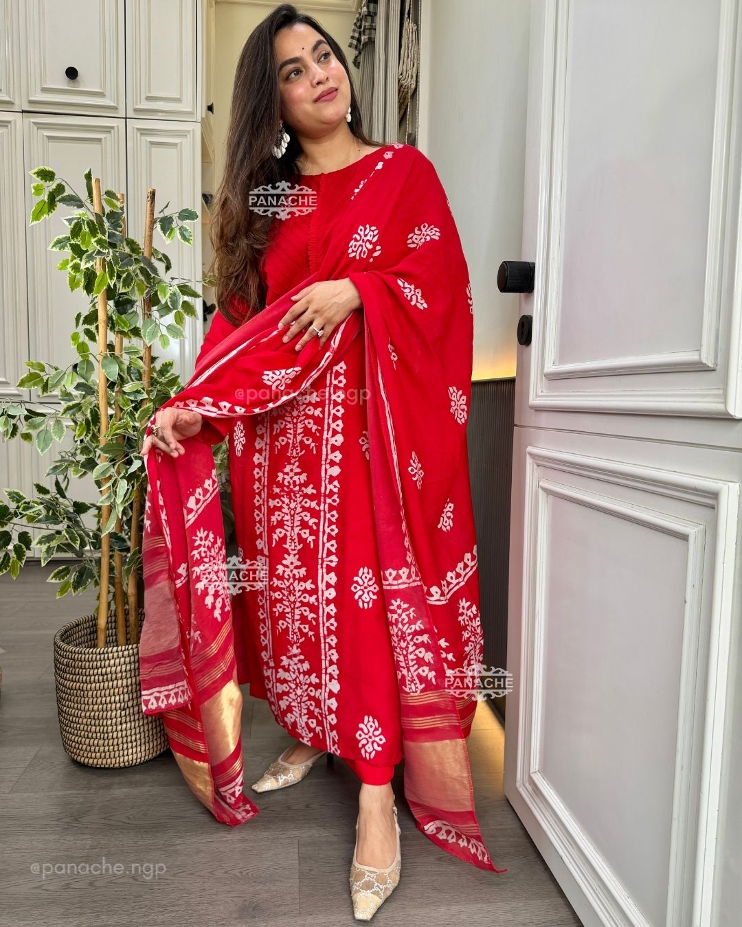 Gajji baatiks with mirror earrings