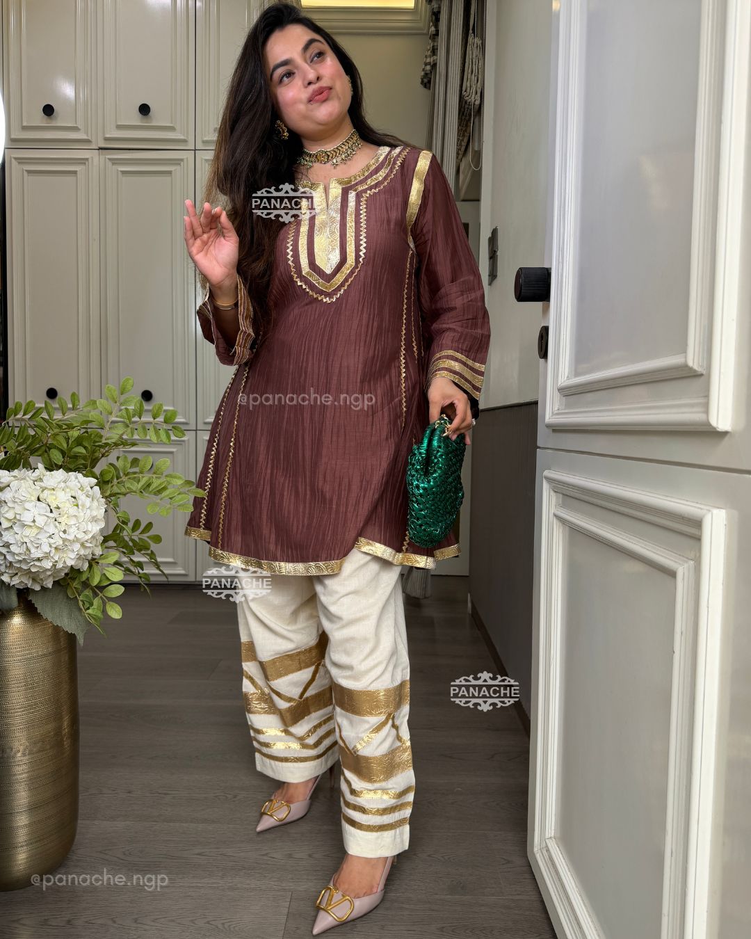 Firoz Farshi set