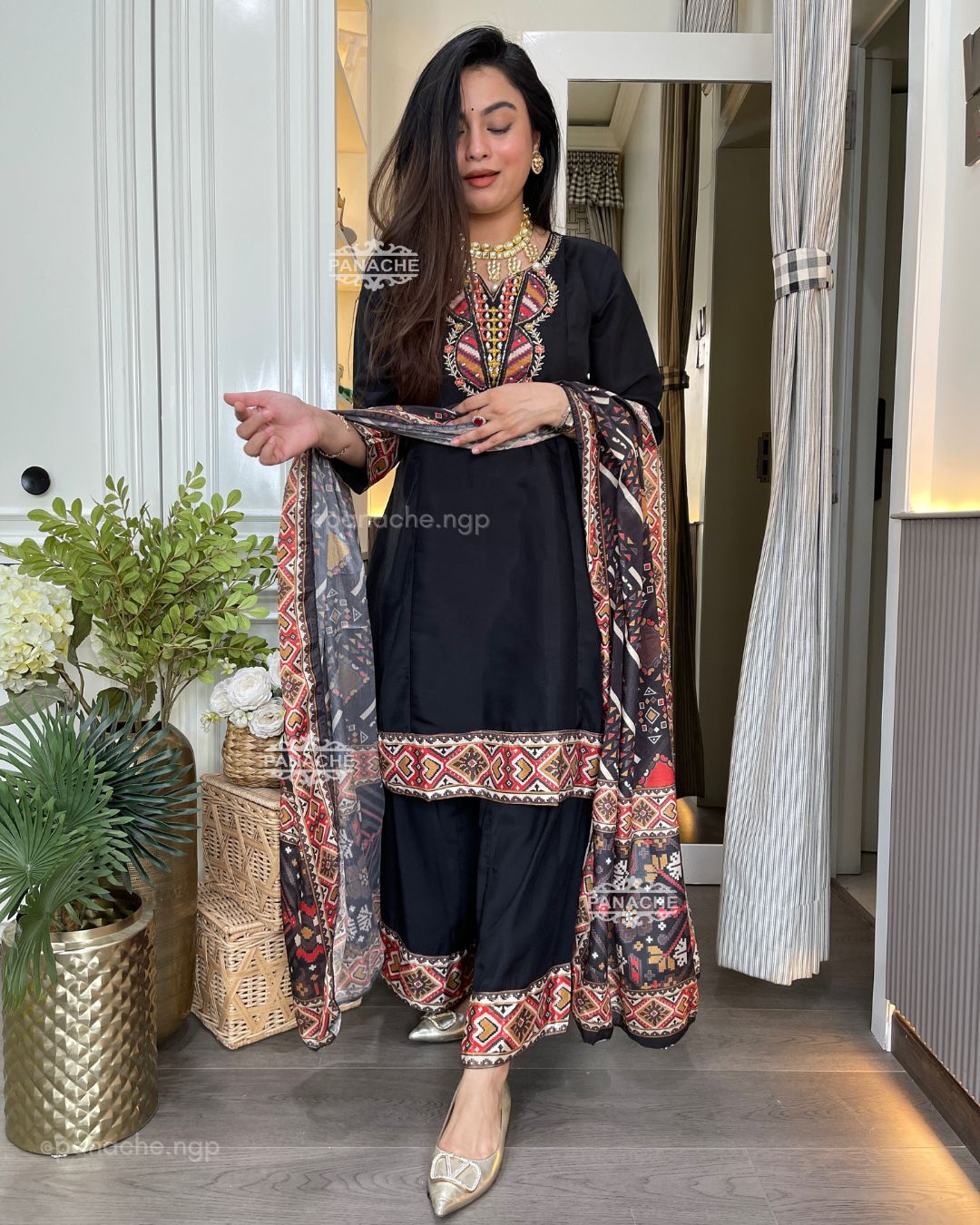 Ikkat wale kalidar short kurta plaso set