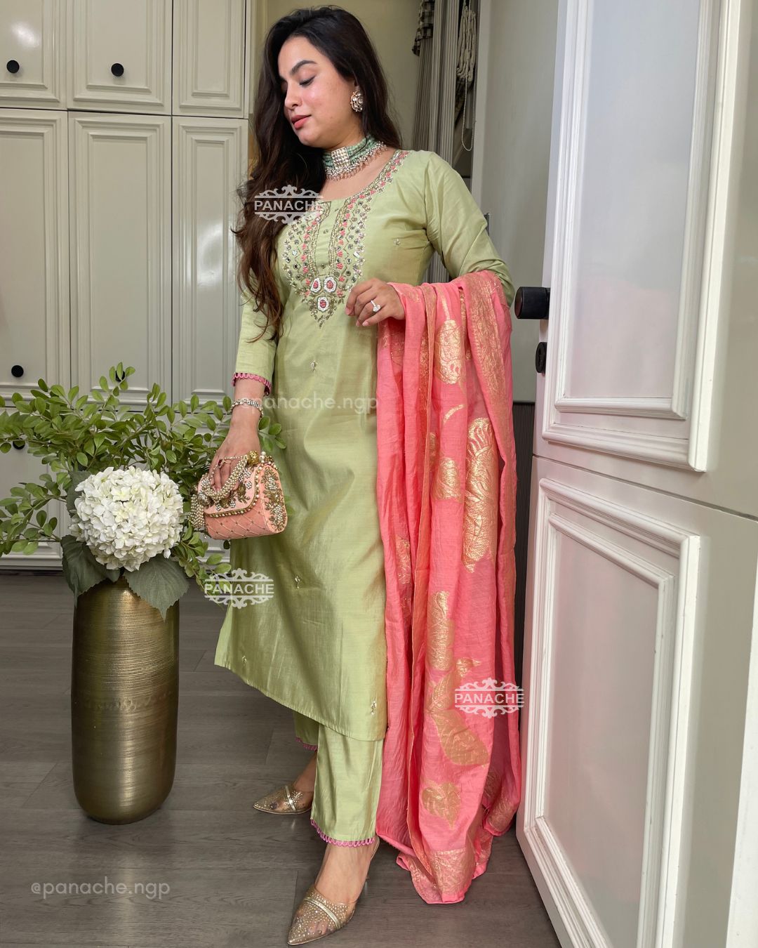 Pista contrast set