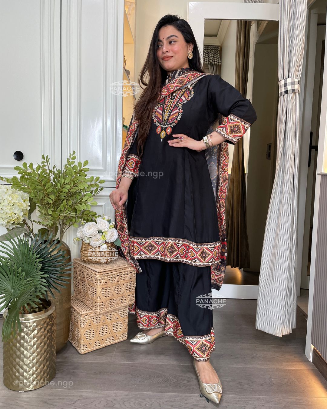 Ikkat wale kalidar short kurta plaso set