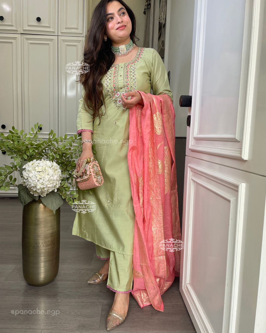 Pista contrast set