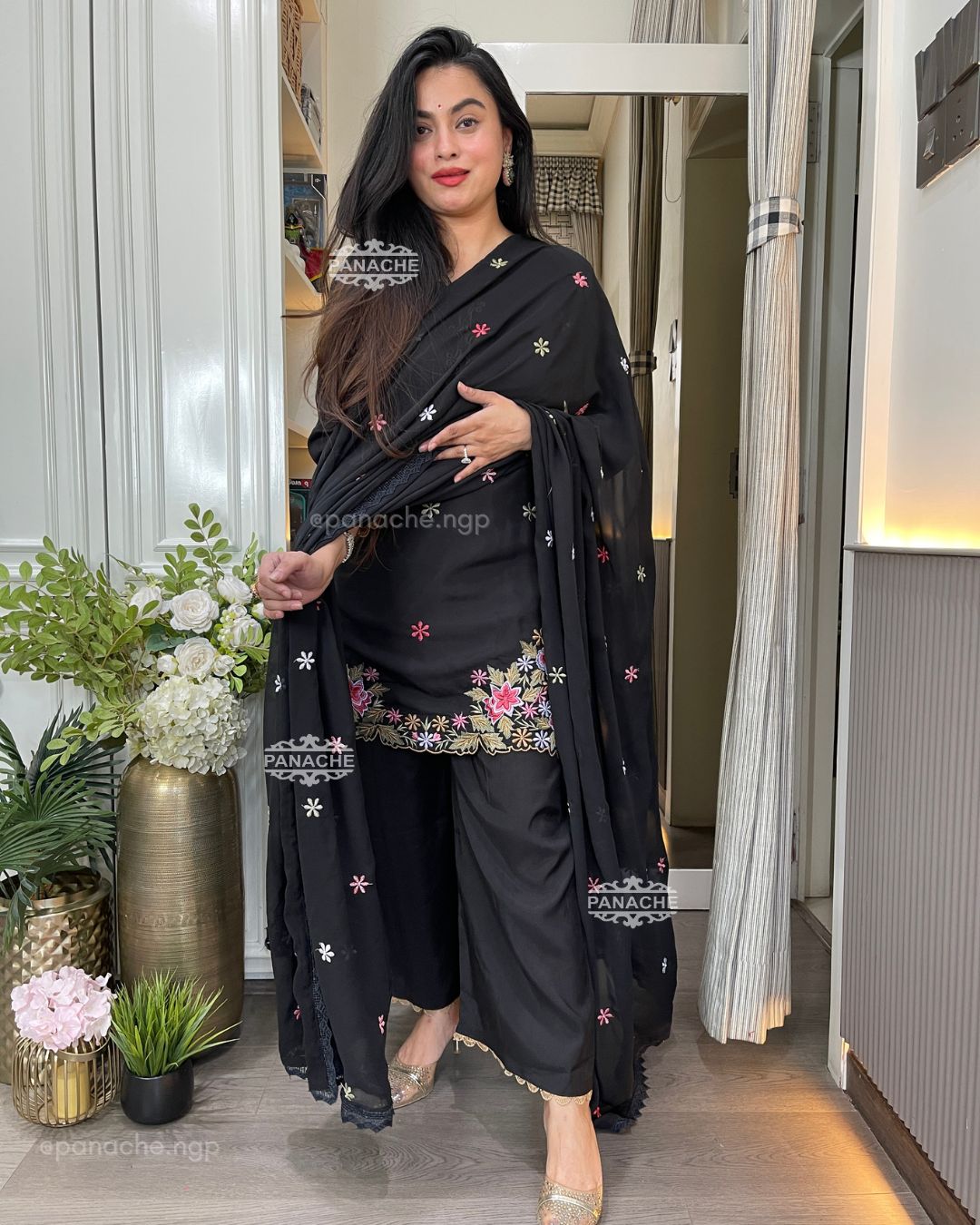 Monochrome twist suit set