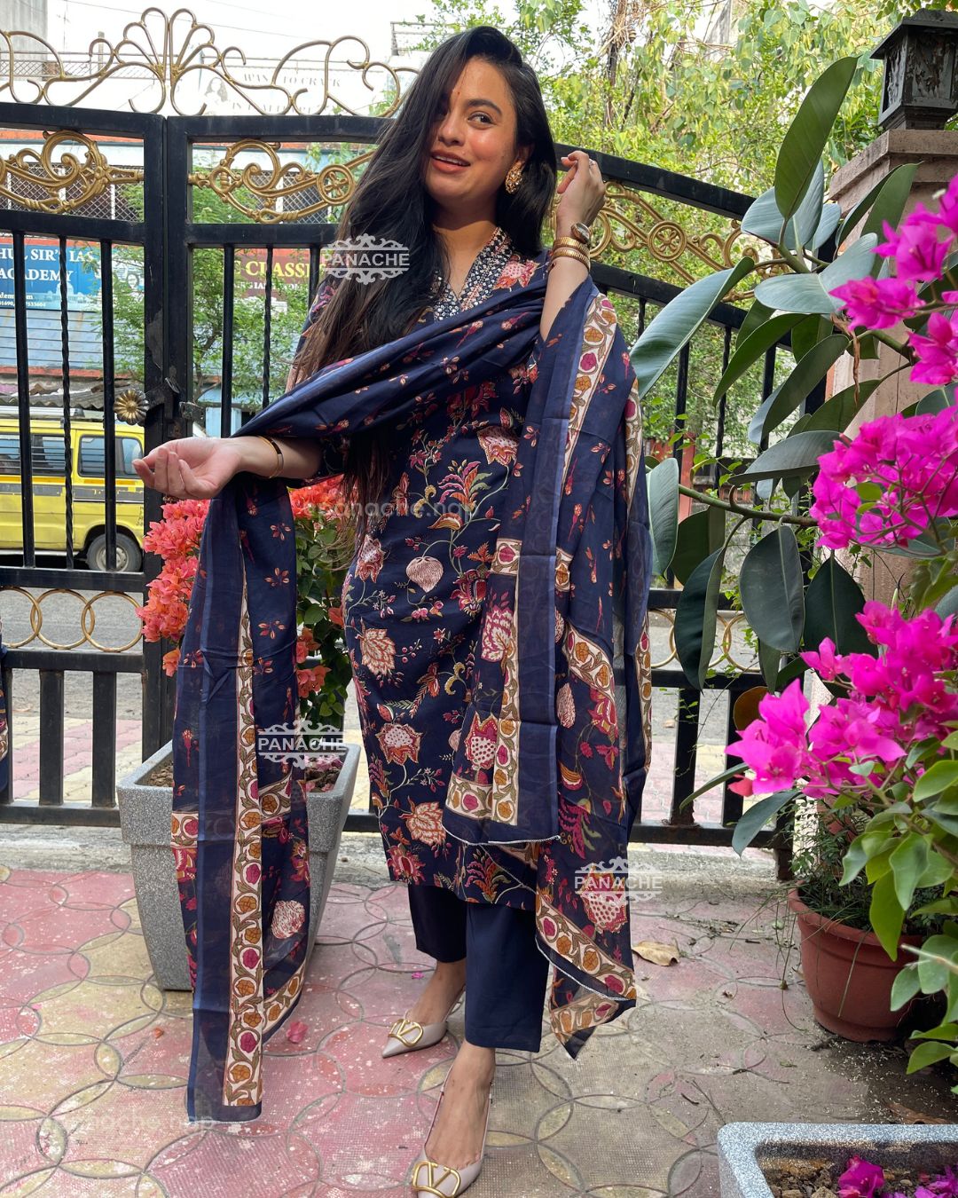 Print in print blue cotton set