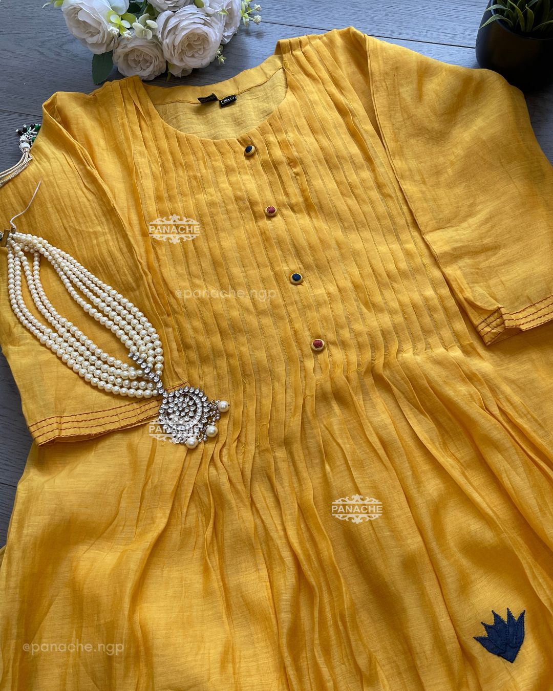 Haldi mul appliqué set