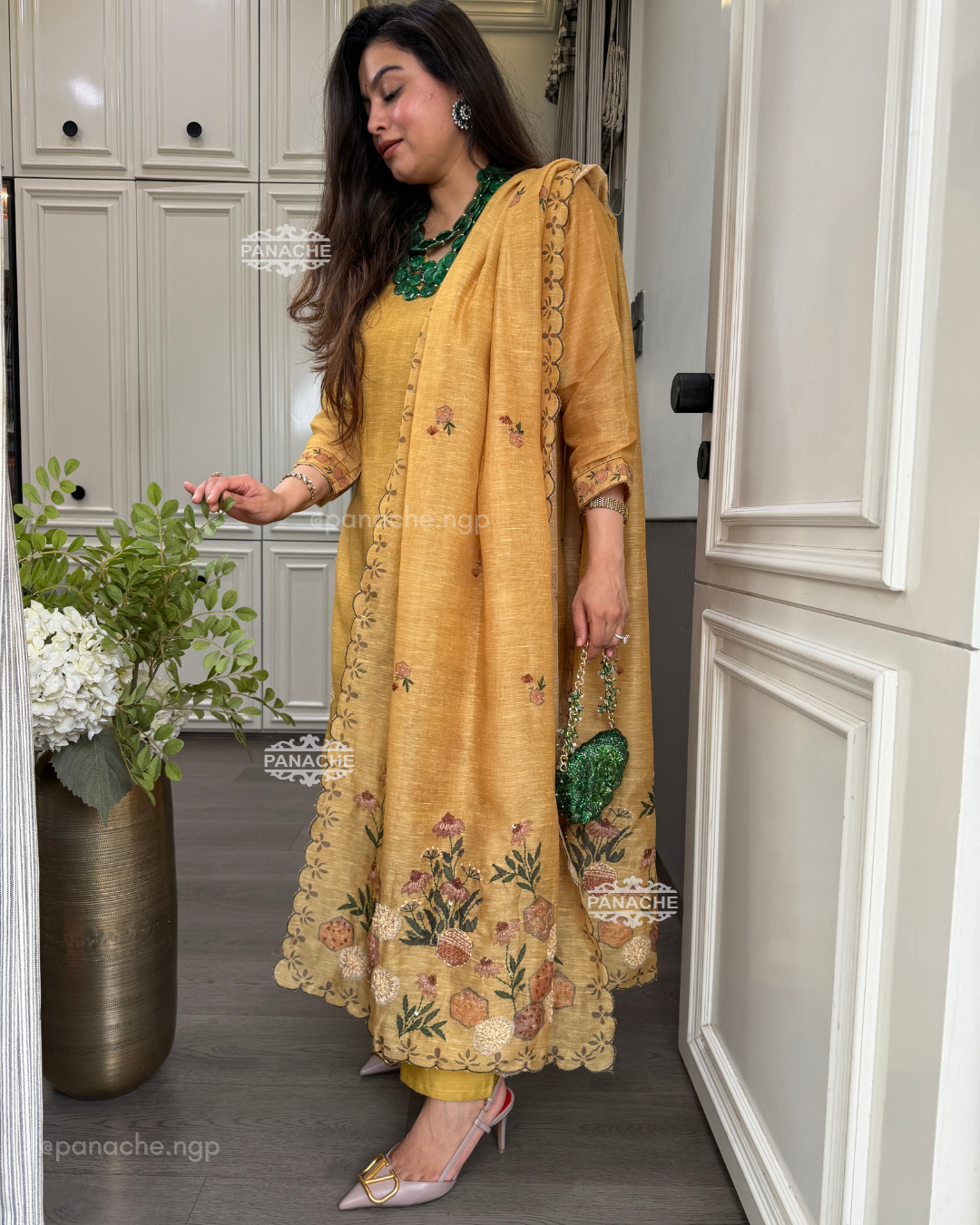 Yellow sunshine katha