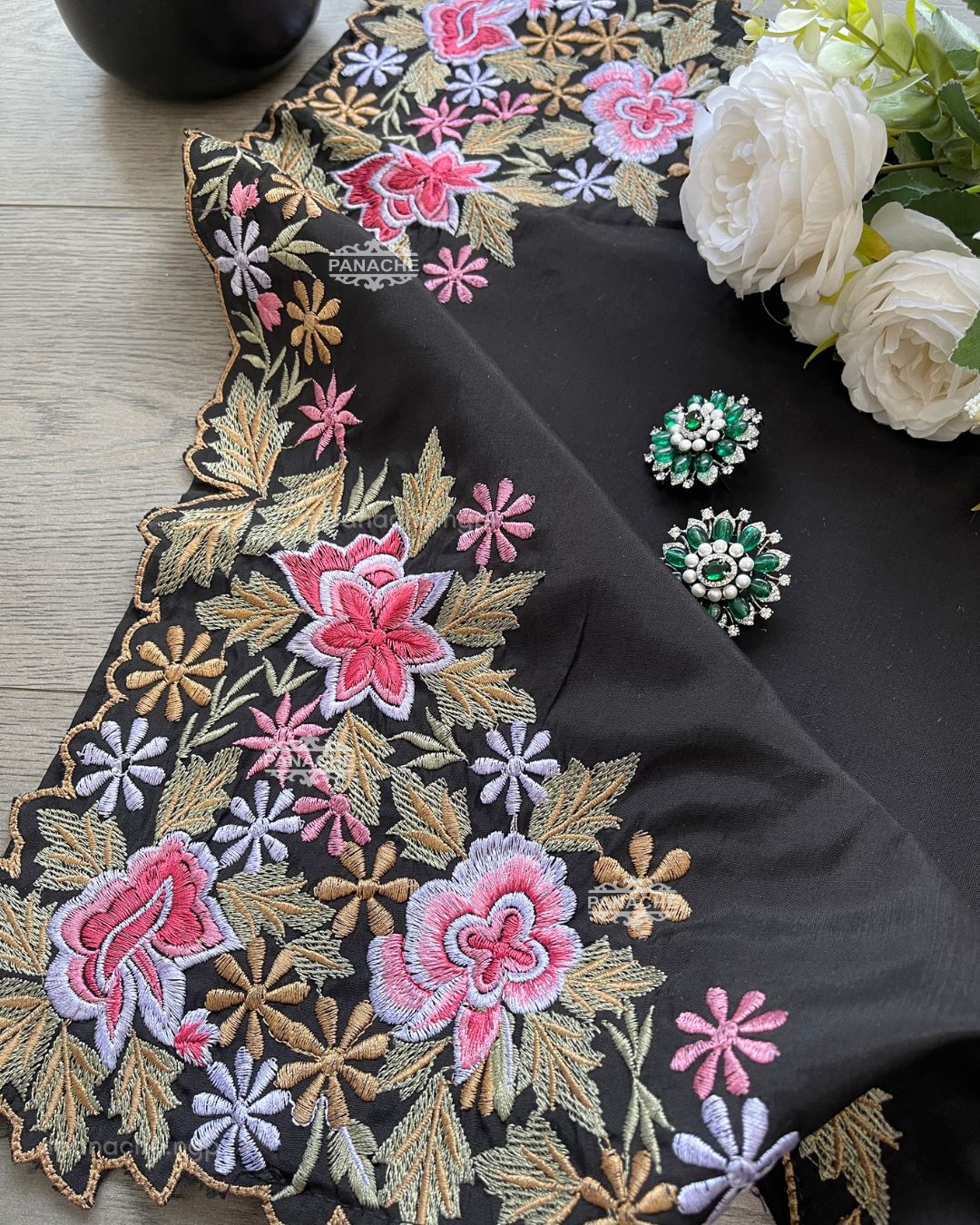 Monochrome twist suit set