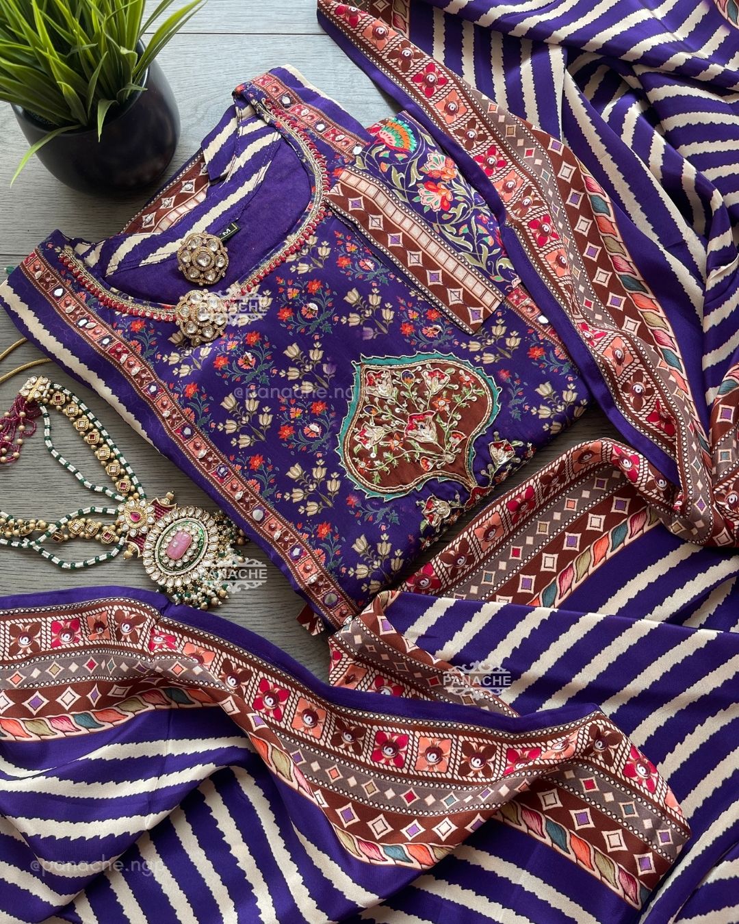 Purple stripe set