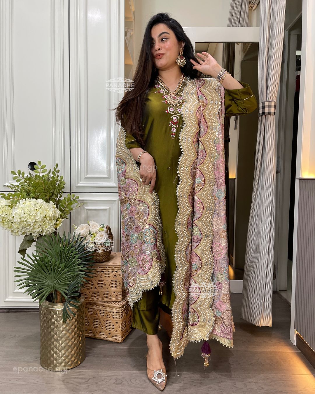 Pret 5.0 Heena suit set