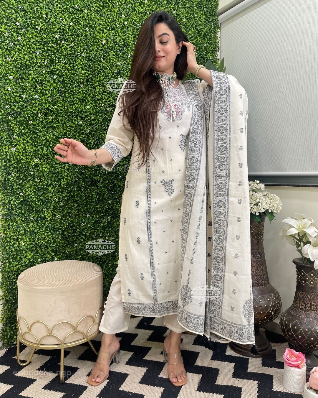 Monochrome cotton set