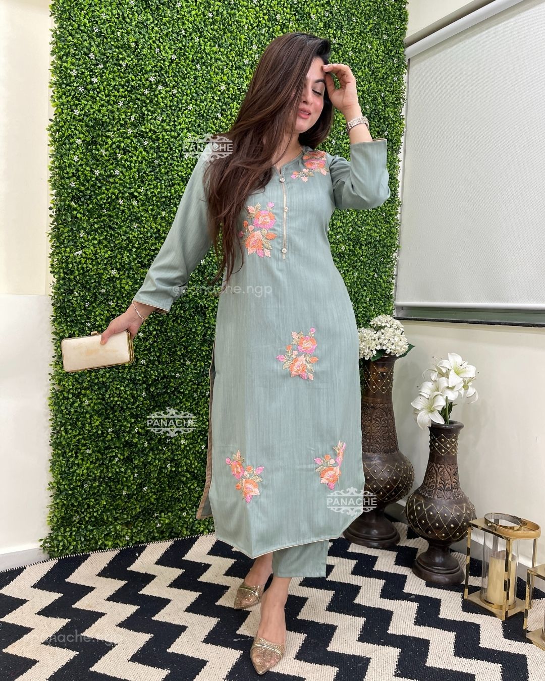 Embroidered floral coord!