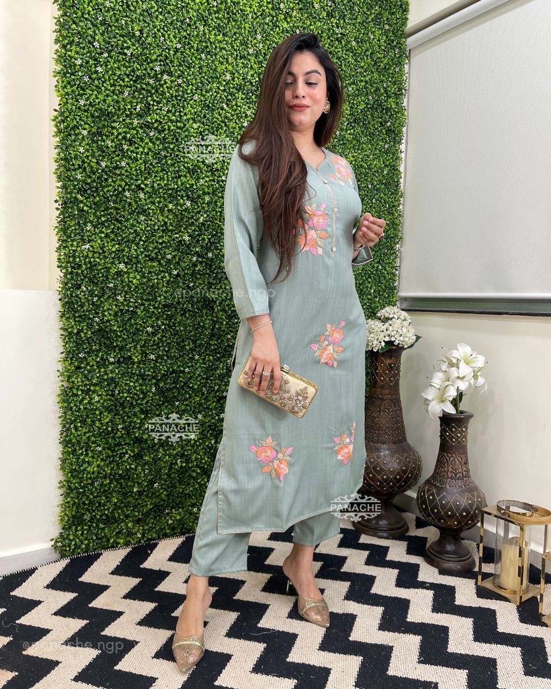 Embroidered floral coord!