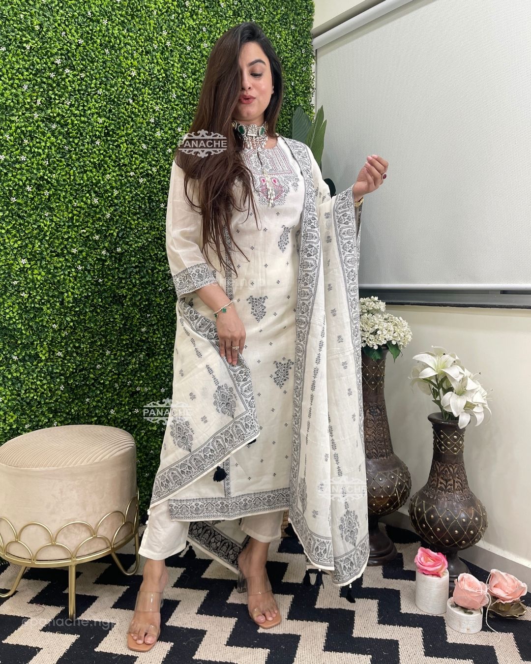 Monochrome cotton set