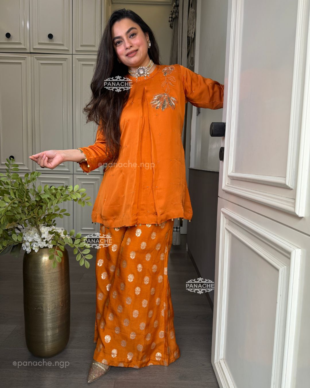 Kesariya Banarasi set