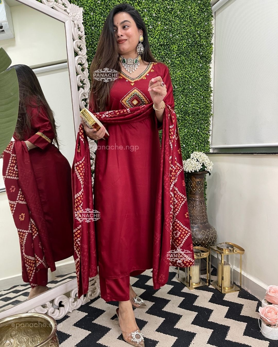 Mirror bandhani gajji set