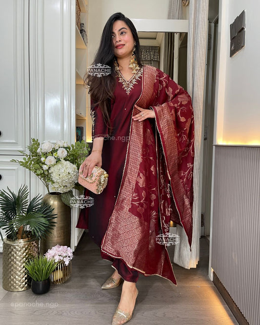 Deep maroon Banarasi set