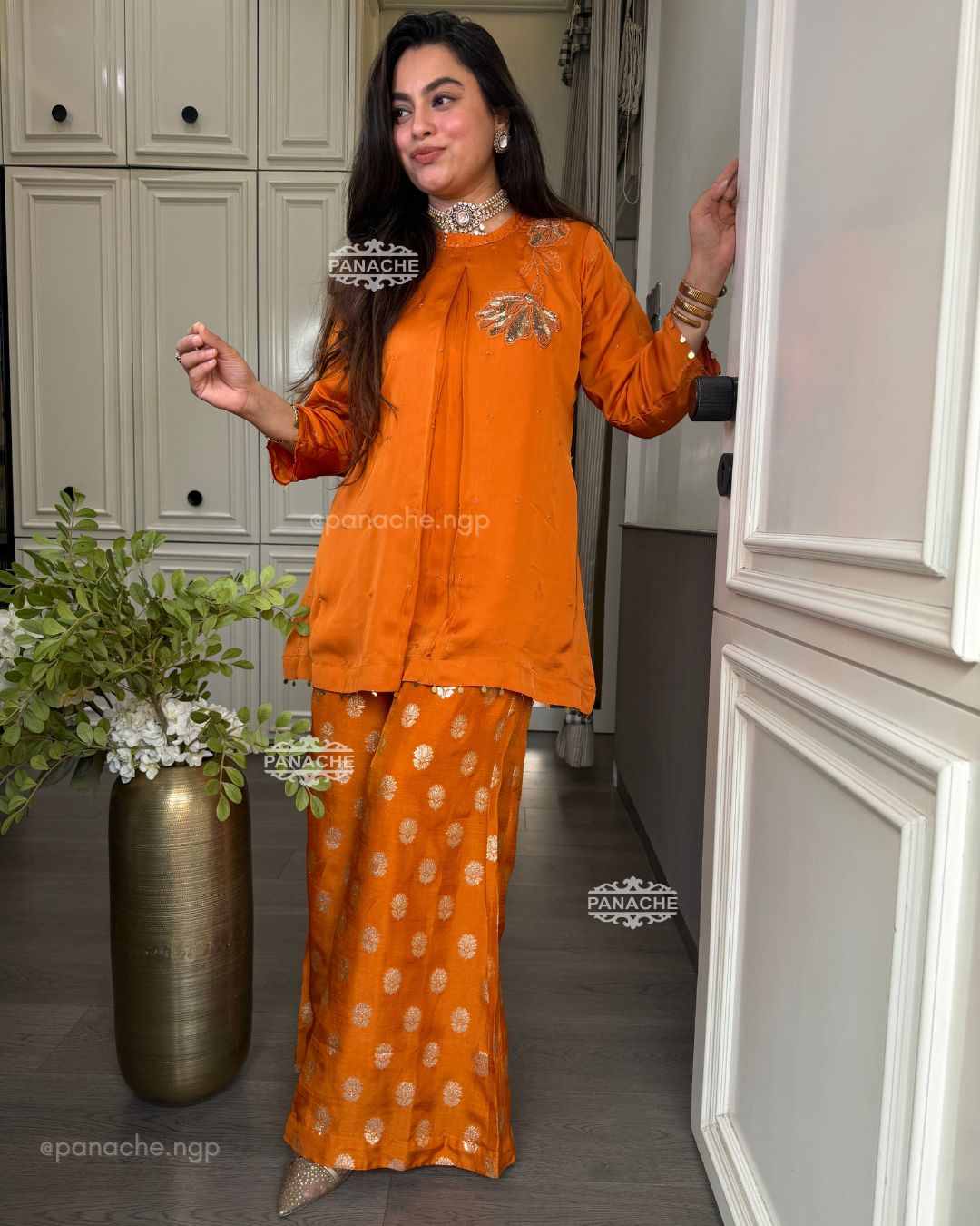 Kesariya Banarasi set