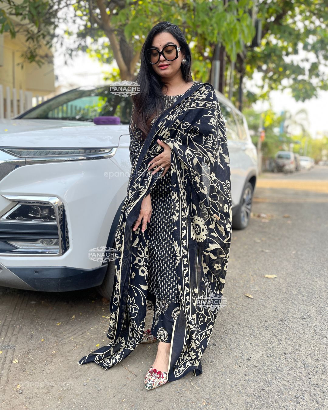 Monochrome daily wear cotton