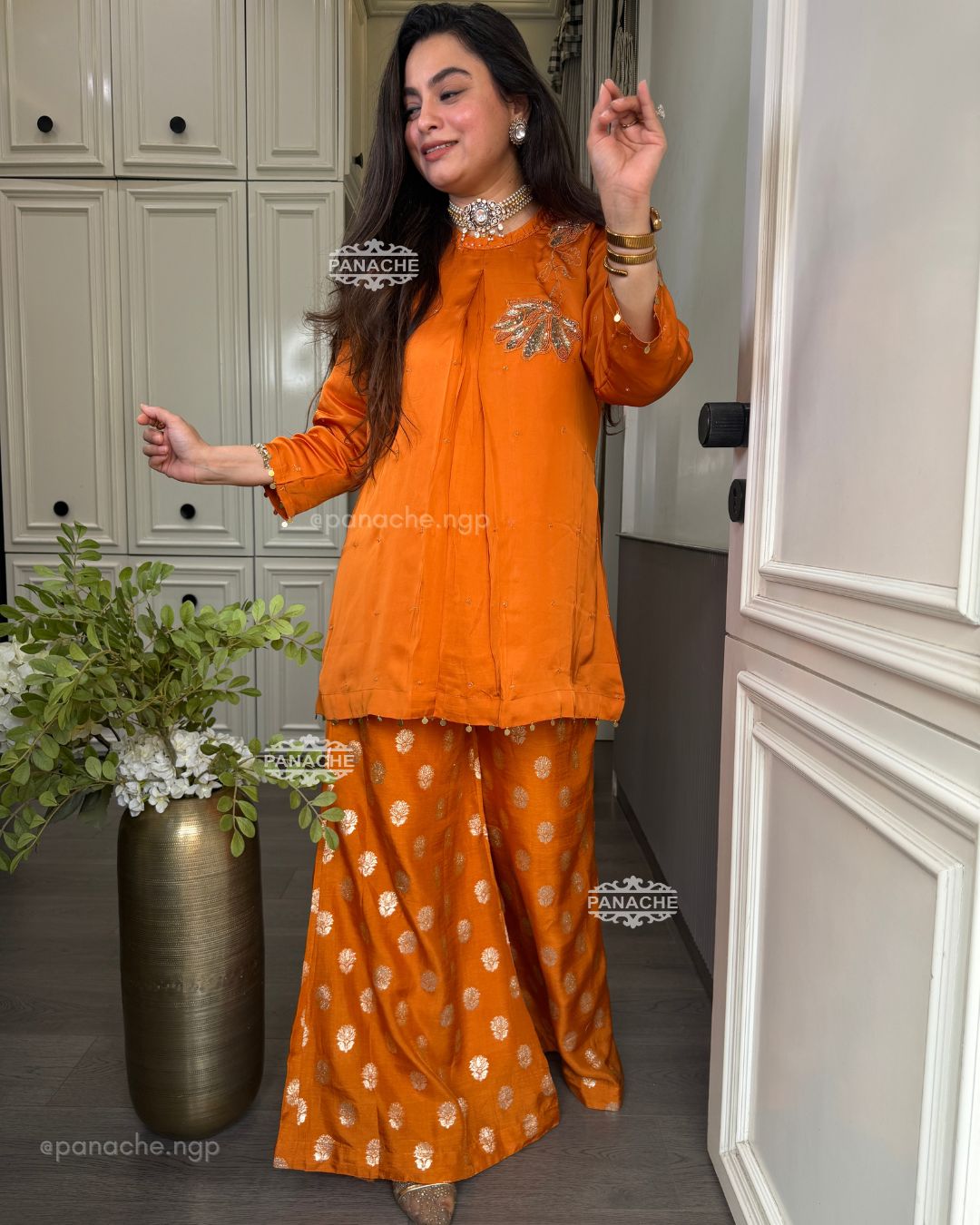 Kesariya Banarasi set