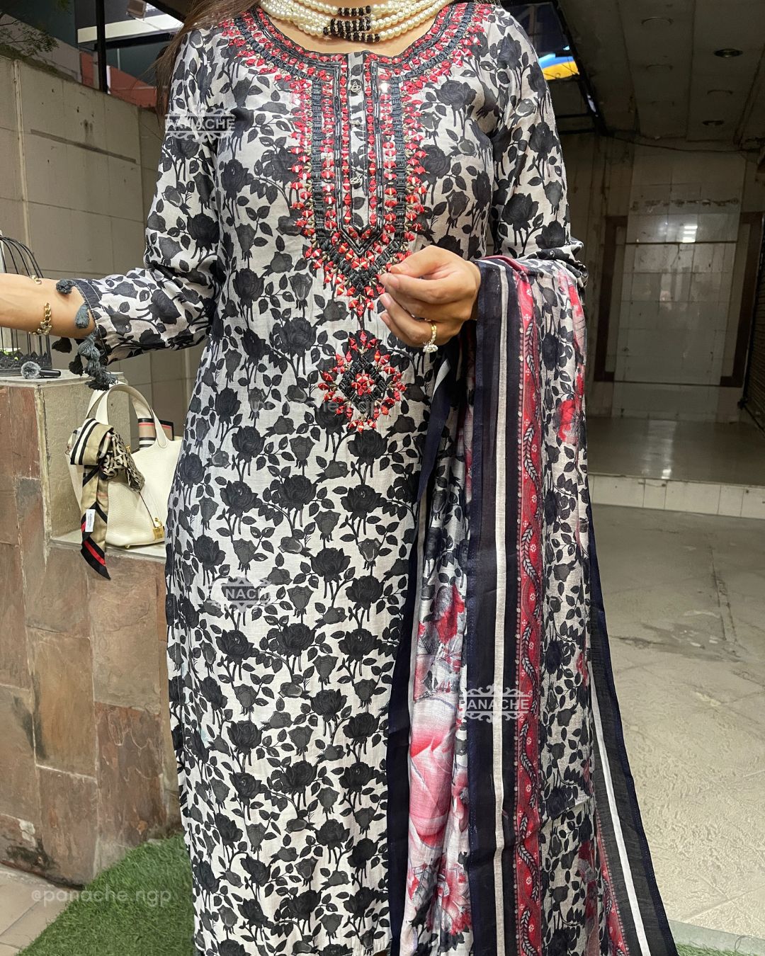 Funda muslin set with mirror work