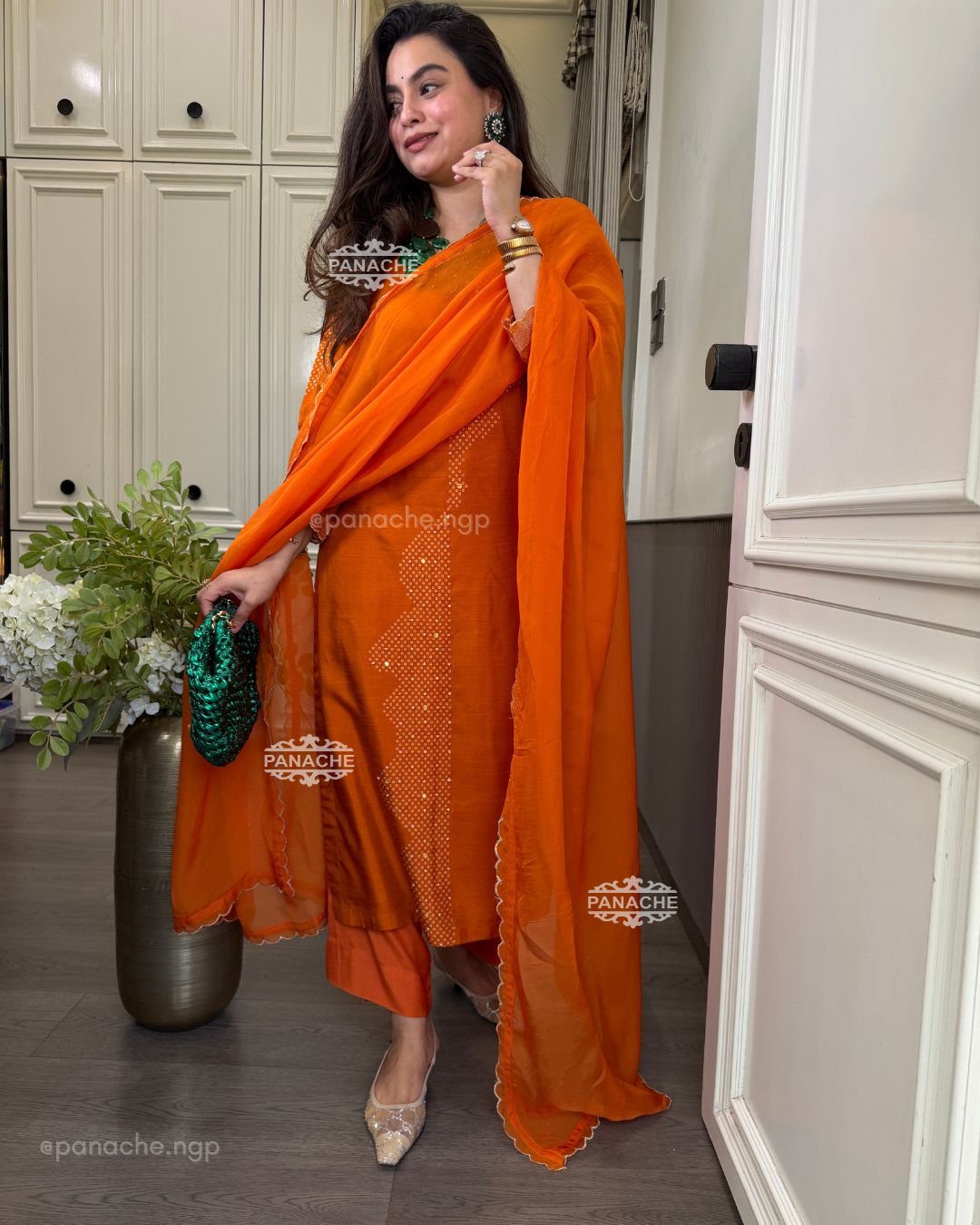 Leher Bandhani suit set