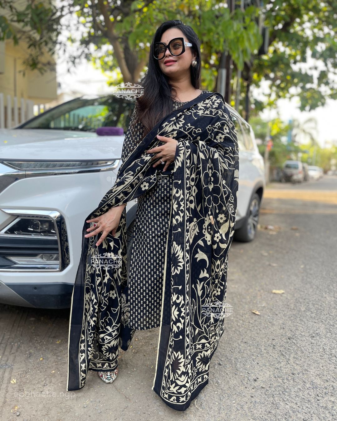 Monochrome daily wear cotton