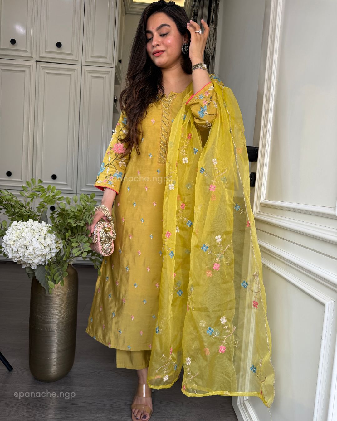 Sunshine embroidered suit sets
