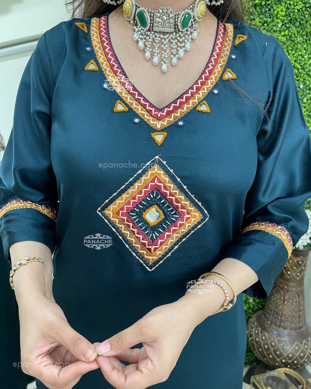 Mirror bandhani gajji set