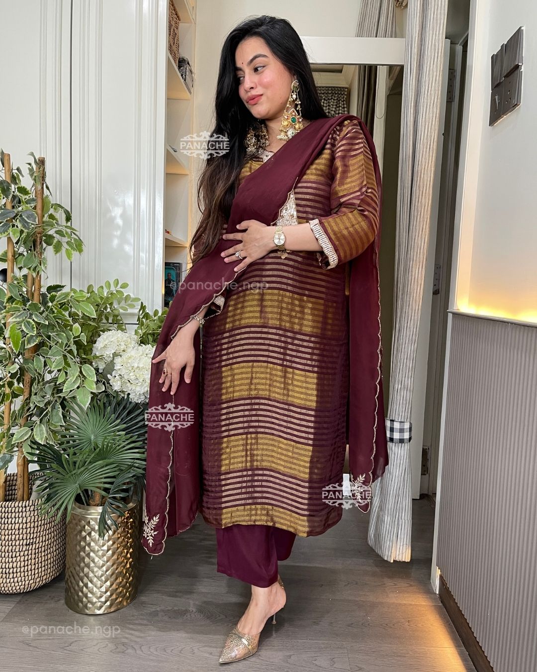 Shades of maroon & gold set