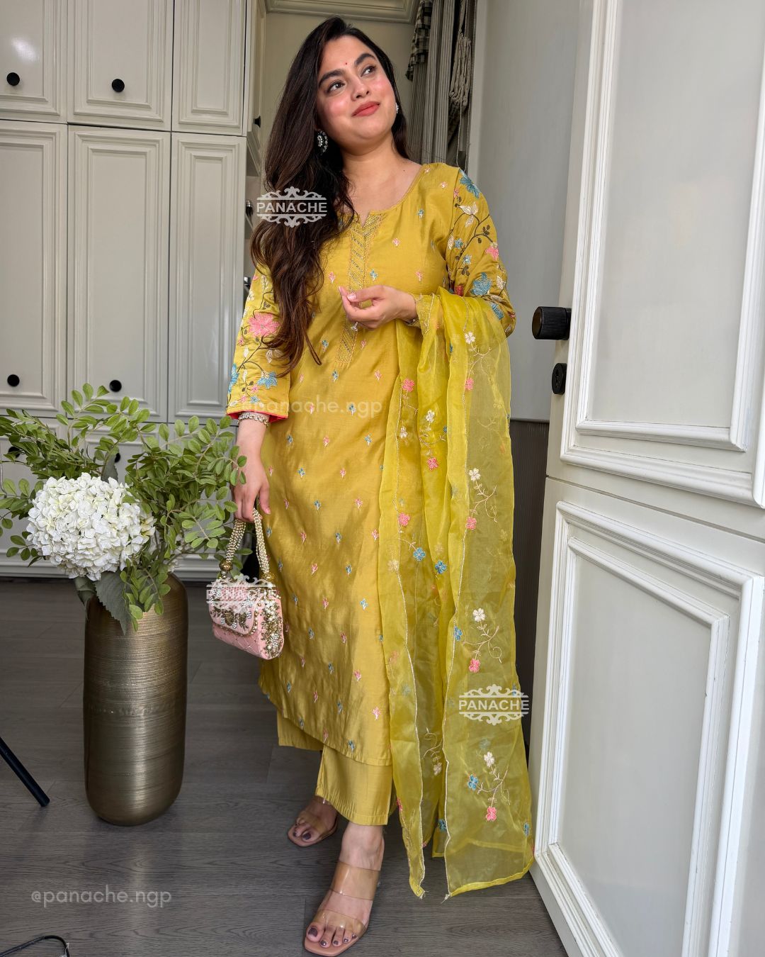 Sunshine embroidered suit sets