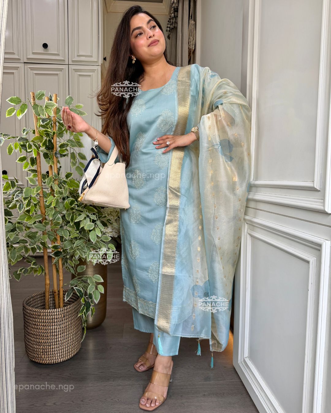 Lakhnavi thread suits
