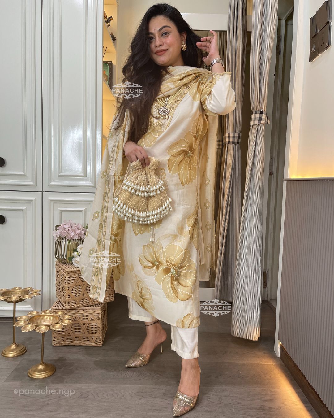 Floral printed beige set