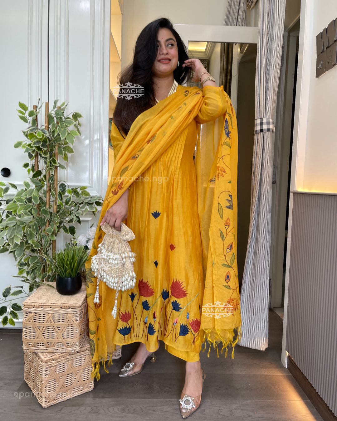 Haldi mul appliqué set
