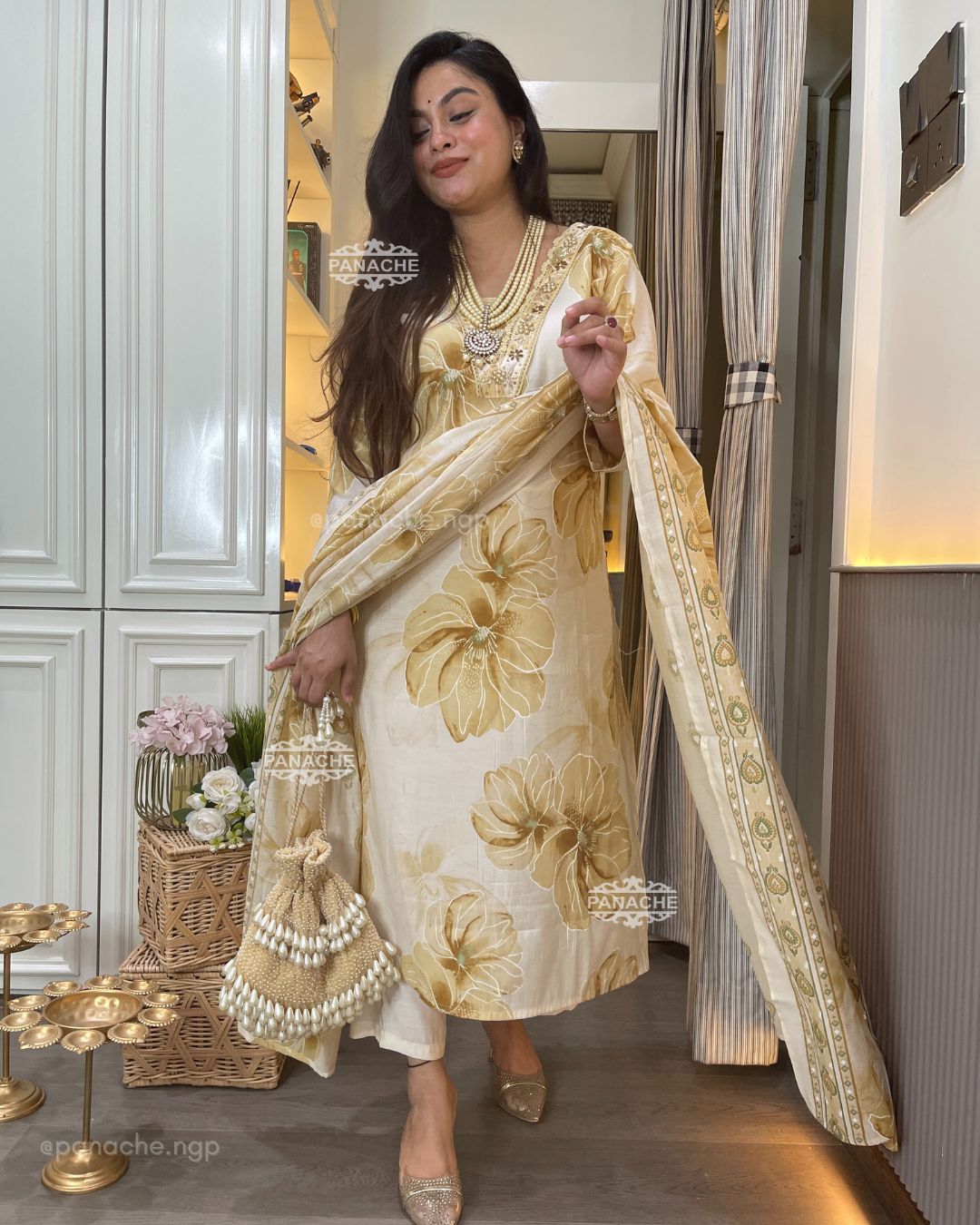 Floral printed beige set